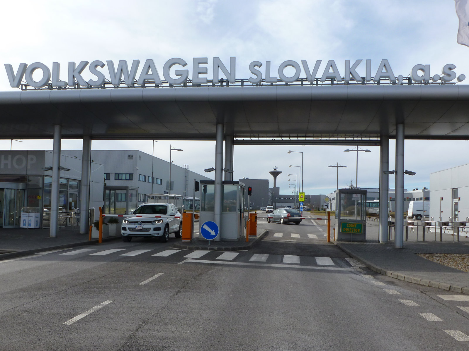 Závory a posuvné brány